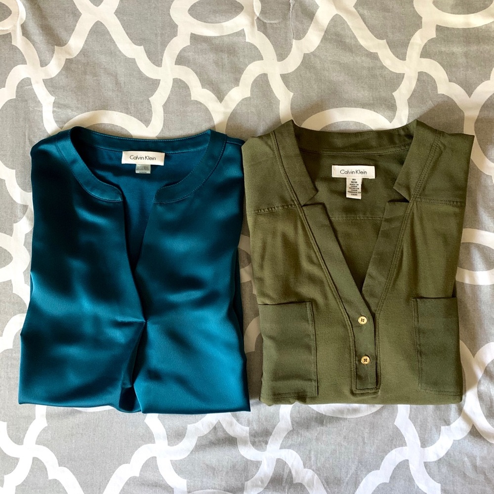 Set Of 2 Calvin Klein V Neck Tank Top Blouses